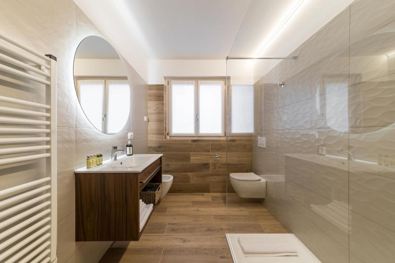 Boutique Apartments By Annalisa Torbole Sul Garda Esterno foto