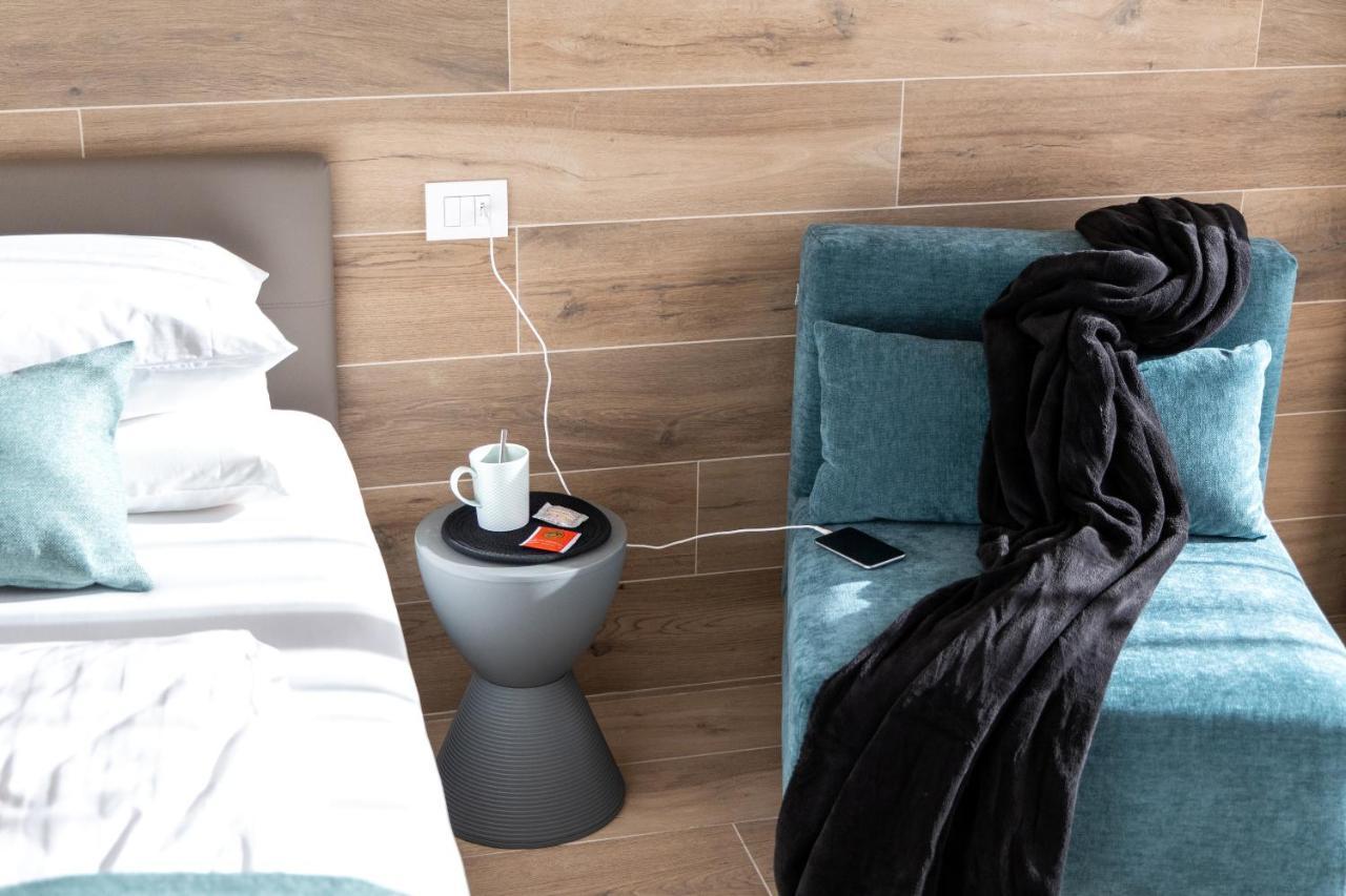 Boutique Apartments By Annalisa Torbole Sul Garda Esterno foto