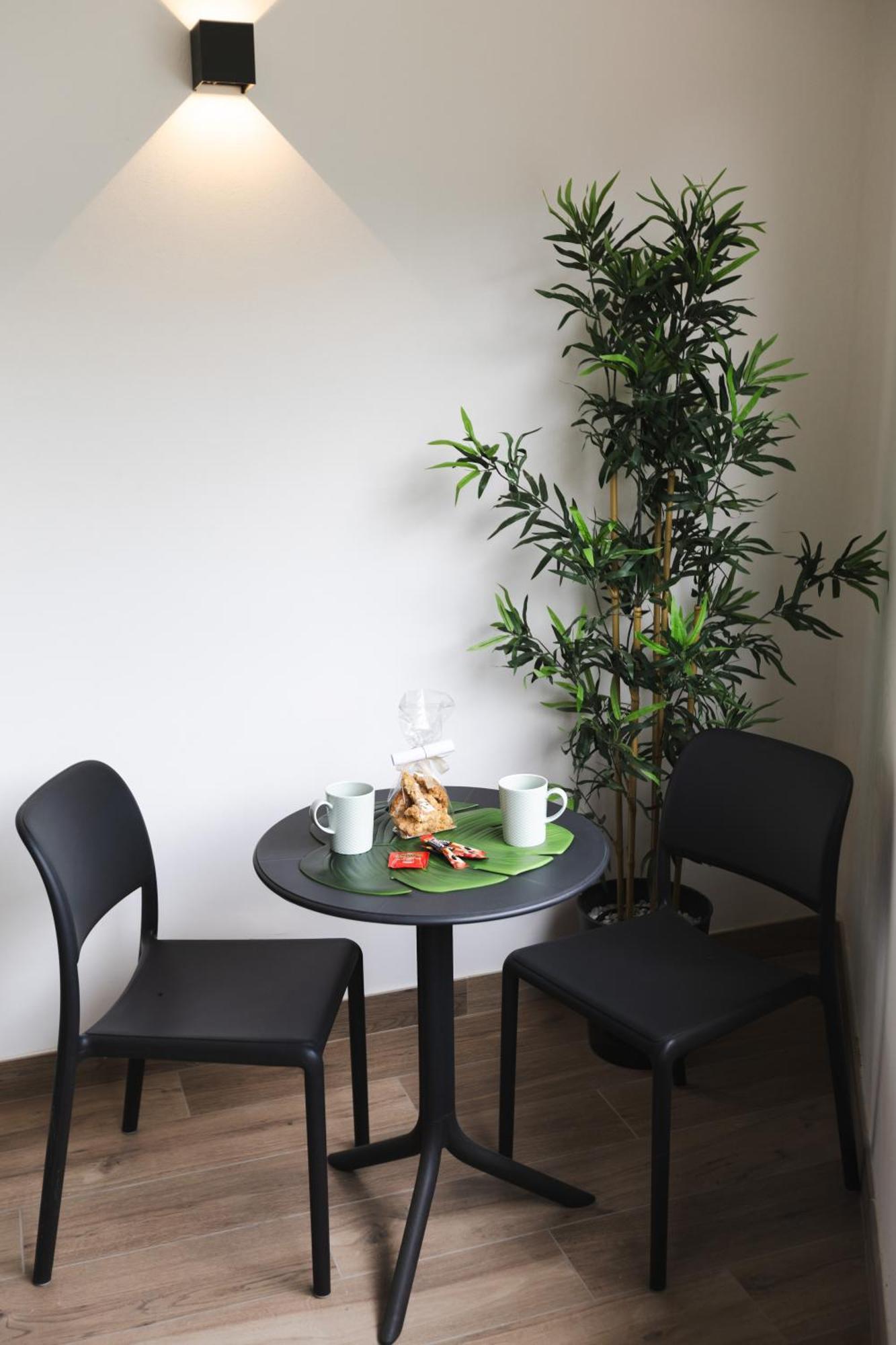 Boutique Apartments By Annalisa Torbole Sul Garda Esterno foto