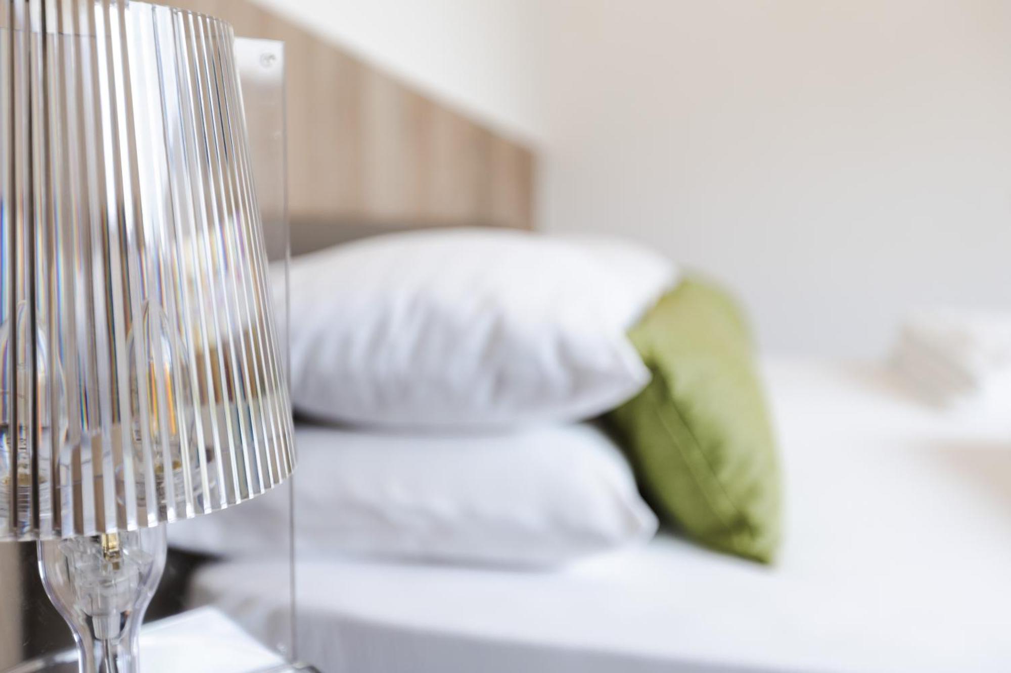 Boutique Apartments By Annalisa Torbole Sul Garda Esterno foto